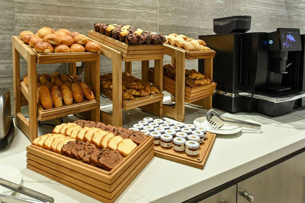 Comfort Hotel Jeddah King Road Restaurant foto